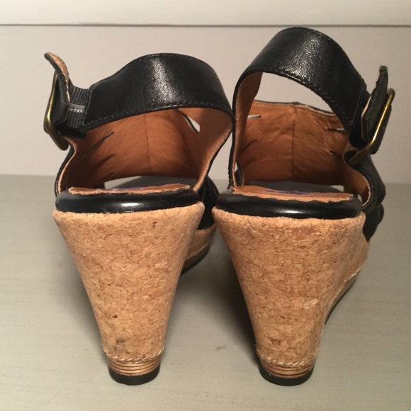 DONATED~Clarks Wedge Sandal~Like New~ - Picture 4 of 6